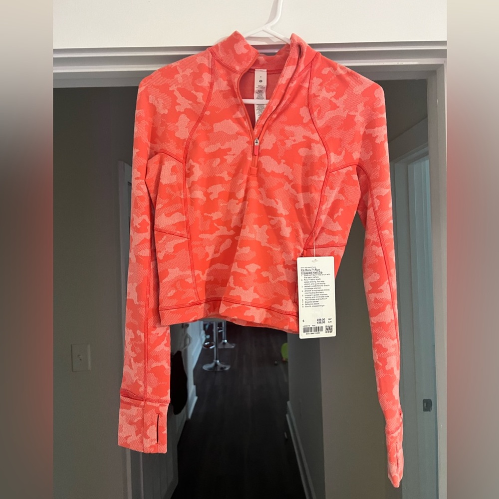 NWT Lululemon ‘It’s Rulu Run Cropped Half Zip’ - Size 6!